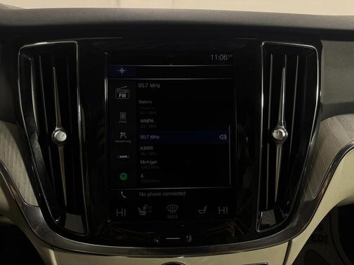 2021 Volvo V60 Cross Country T5