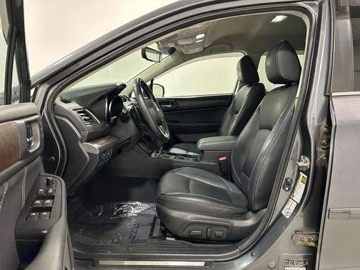 Magnetite Gray Metallic 2019 Subaru Outback 3.6R Limited