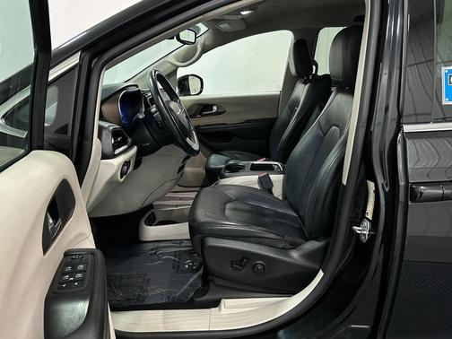 2018 Chrysler Pacifica Touring-L Plus