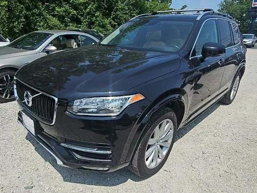 2016 Volvo XC90 T6 Momentum