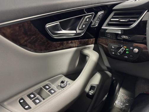 2019 Audi Q7 55 Prestige