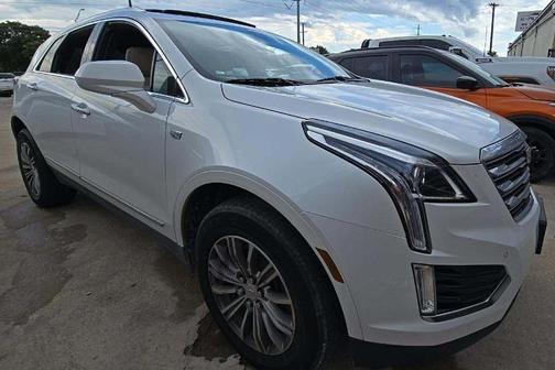Crystal White Tricoat 2019 Cadillac XT5 Luxury
