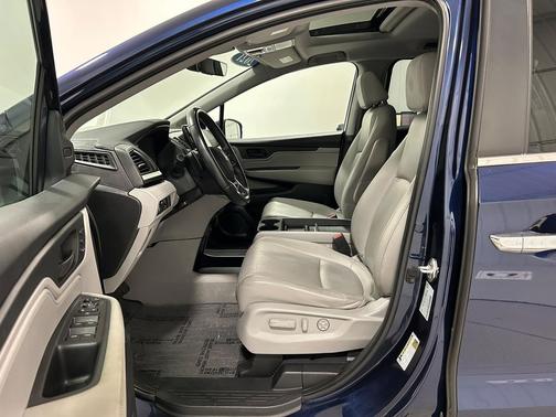Obsidian Blue Pearl 2021 Honda Odyssey EX-L