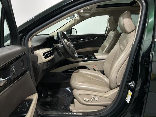 2021 Lincoln Nautilus Reserve