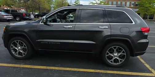 Granite Crystal Metallic Clearcoat 2019 Jeep Grand Cherokee Limited