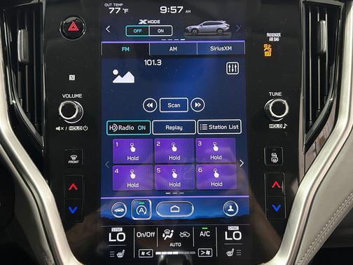 Ice Silver Metallic 2022 Subaru Outback Premium