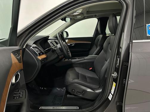 2023 Volvo XC90 B6 Plus 7-Seater