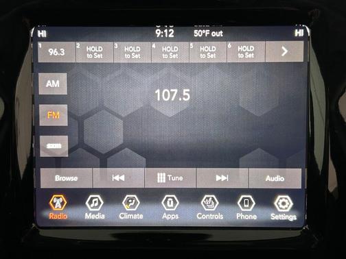 Bright White Clearcoat 2019 Jeep Cherokee Limited