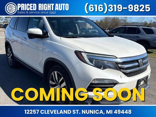 Diamond White Pearl 2017 Honda Pilot Touring