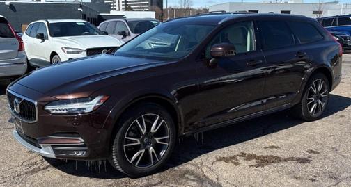 2017 Volvo V90 Cross Country T6