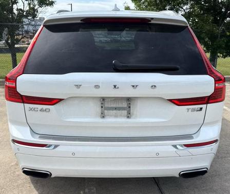 Crystal White Metallic 2020 Volvo XC60 T5 Inscription