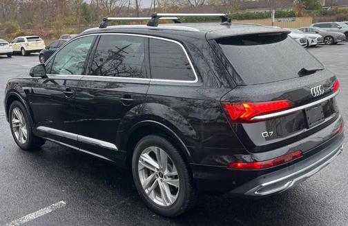 2021 Audi Q7 45 Premium