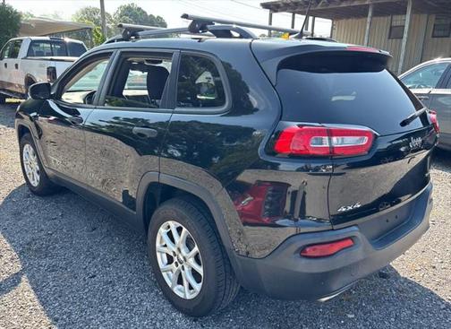 2016 Jeep Cherokee Sport