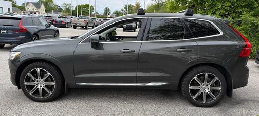 Gray Metallic 2018 Volvo XC60 T6 Inscription