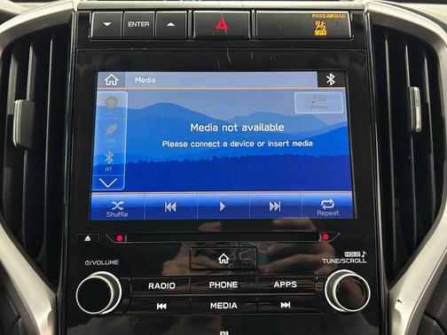 Crystal White Pearl 2020 Subaru Ascent Limited 8-Passenger