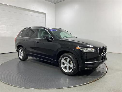 2016 Volvo XC90 T5 Momentum