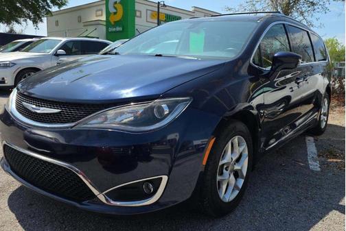 Jazz Blue Pearlcoat 2020 Chrysler Pacifica Touring L