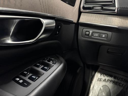 2021 Volvo XC90 Recharge Plug-In Hybrid T8 Inscription 7 Passenger