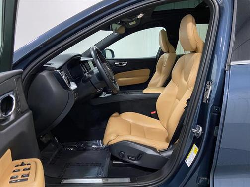 2019 Volvo XC60 T6 Momentum