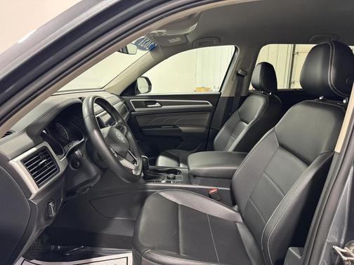 2021 Volkswagen Atlas 3.6L SE w/Technology