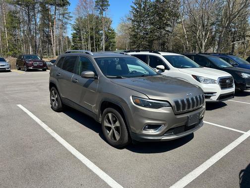 Light Brownstone Pearlcoat 2019 Jeep Cherokee Limited