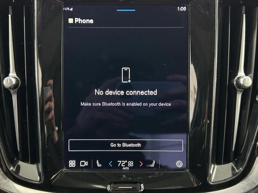 2024 Volvo S60 B5 Plus Dark Theme