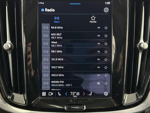 2024 Volvo S60 B5 Plus Dark Theme