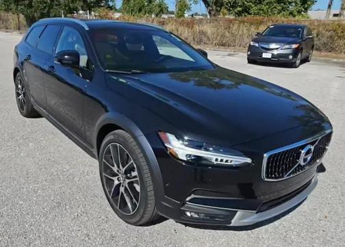 2018 Volvo V90 Cross Country T6