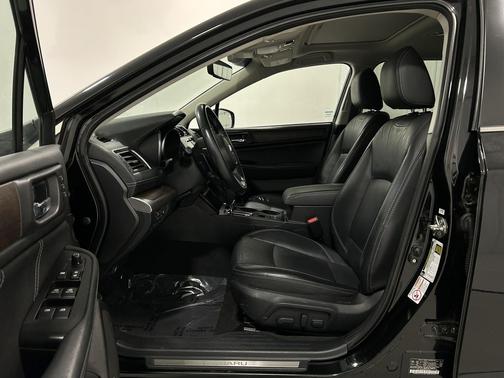 Crystal Black Silica 2019 Subaru Outback 2.5i Limited