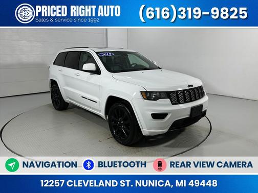 Bright White Clearcoat 2019 Jeep Grand Cherokee Altitude