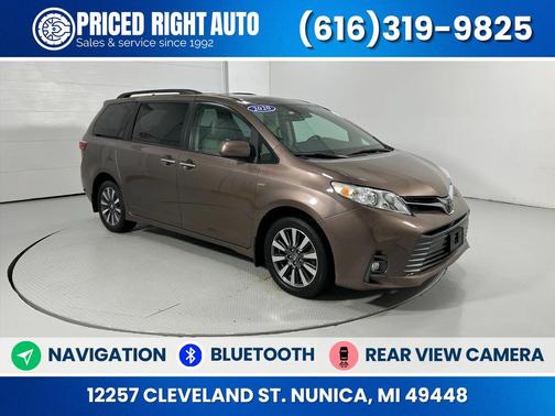 2020 Toyota Sienna XLE