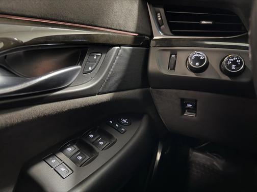 2016 Cadillac Escalade Platinum