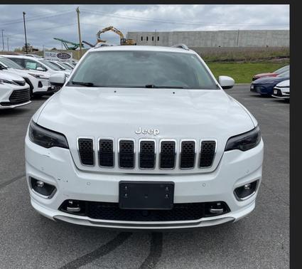 Bright White Clearcoat 2019 Jeep Cherokee Overland