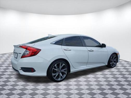 2019 Honda Civic Touring