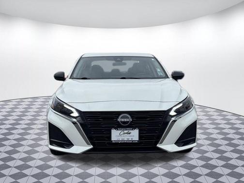 Glacier White 2025 Nissan Altima 2.5 SV