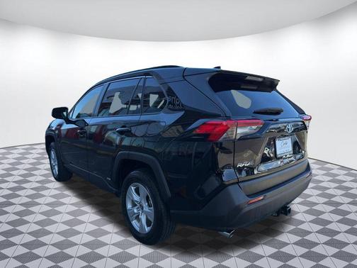 2021 Toyota RAV4 Hybrid LE