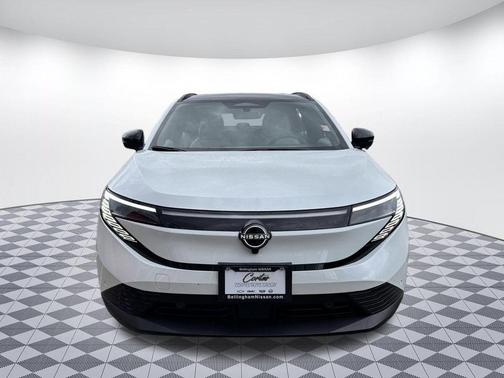 Everest White Pearl Tricoat 2026 Nissan Leaf PLATINUM+