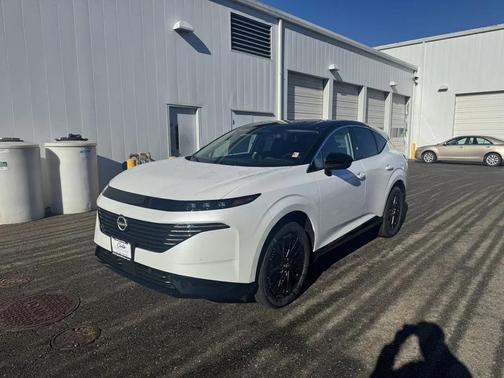 Everest White Pearl Black 2026 Nissan Murano Platinum