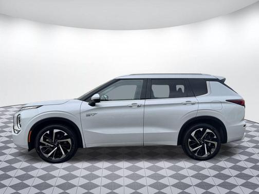 2023 Mitsubishi Outlander PHEV SEL