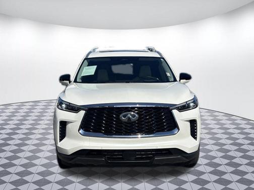 Majestic White 2025 INFINITI QX60 SENSORY