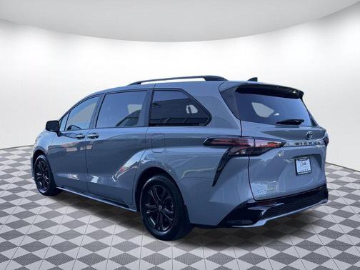 Cement 2025 Toyota Sienna XSE 7 Passenger
