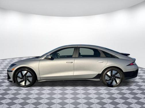 2023 Hyundai IONIQ 6 SE