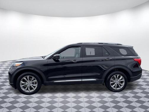 Black Metallic 2023 Ford Explorer Limited