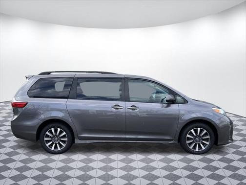 2020 Toyota Sienna Limited Premium