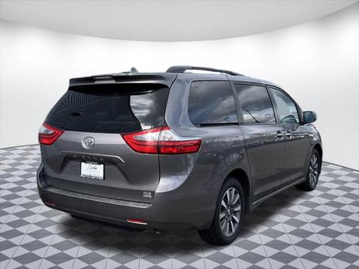 2020 Toyota Sienna Limited Premium