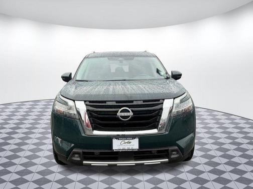 2023 Nissan Pathfinder SL 4WD