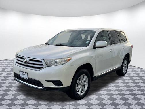 2013 Toyota Highlander SE