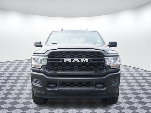 2022 RAM 2500 Tradesman Crew Cab 4x4 6'4' Box