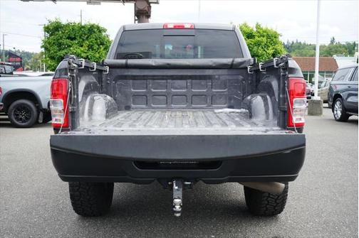 2022 RAM 2500 Tradesman Crew Cab 4x4 6'4' Box