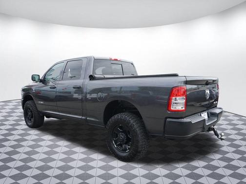 2022 RAM 2500 Tradesman Crew Cab 4x4 6'4' Box